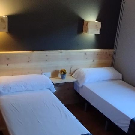 Hostal Casa Pirineus & Deportes De Aventura Baró Extérieur photo