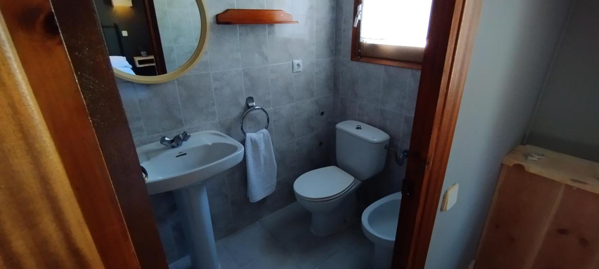 Hostal Casa Pirineus & Deportes De Aventura Baró Extérieur photo