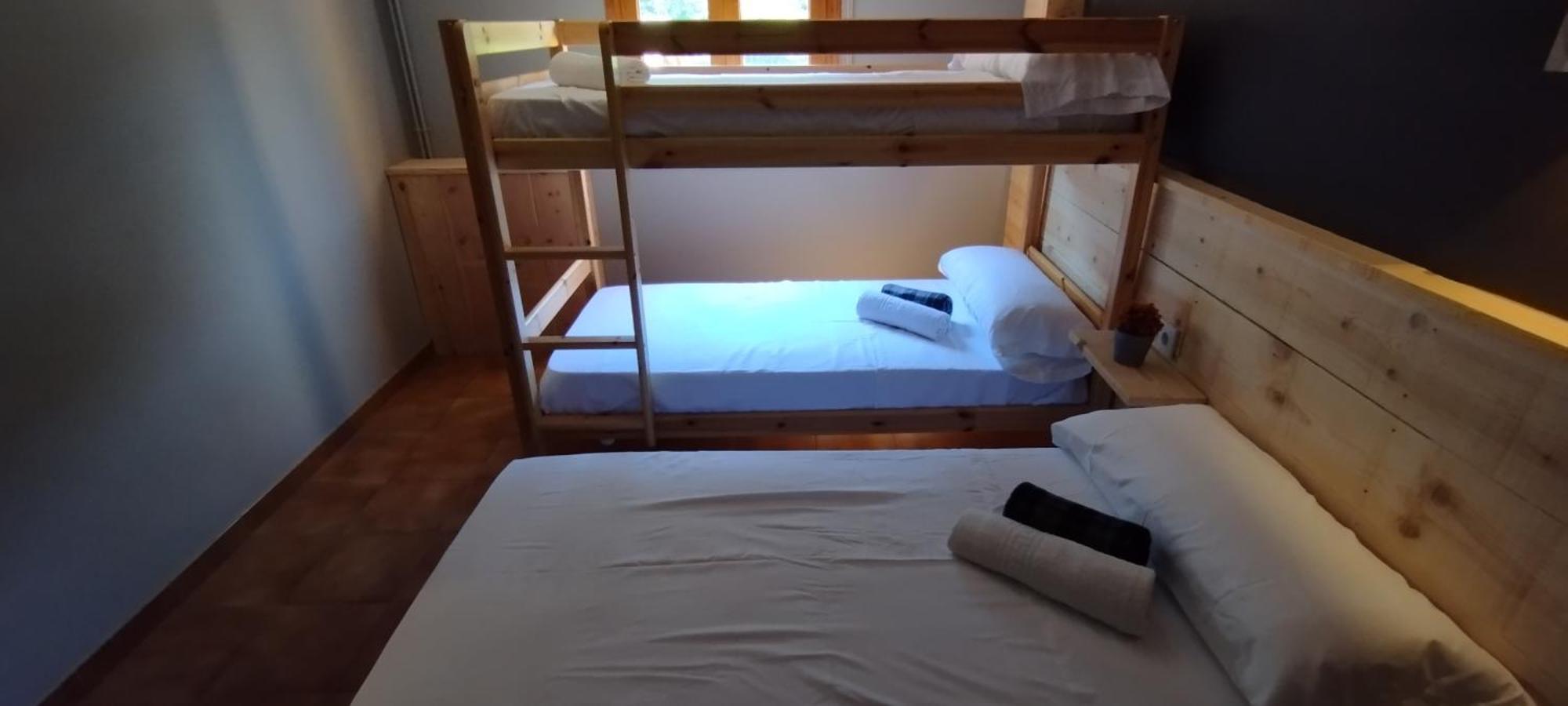 Hostal Casa Pirineus & Deportes De Aventura Baró Extérieur photo